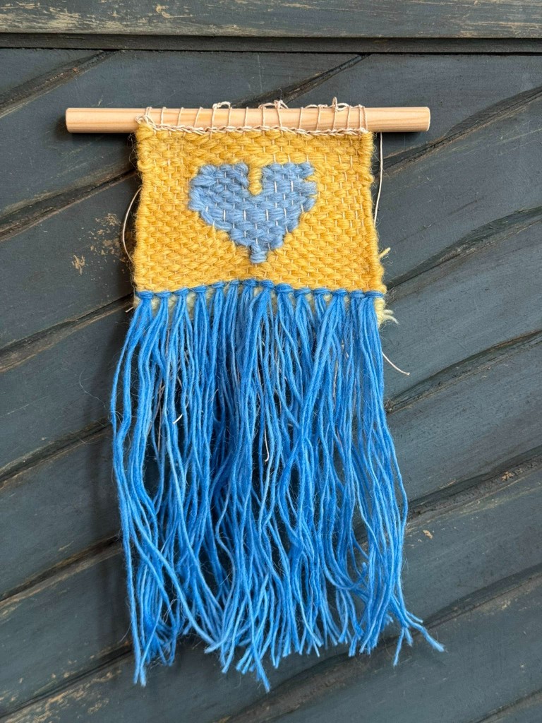 Spoločná práca na tkáčskom workshope